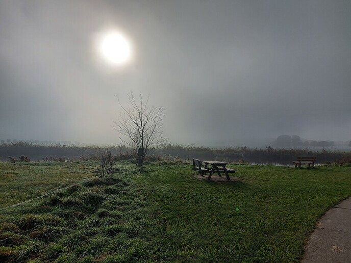 Mistig Dalfsen - Foto: Ingezonden foto