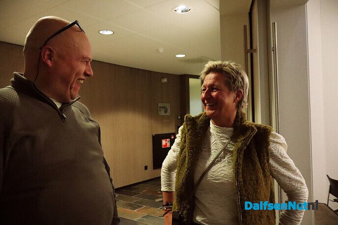 Woningbouw en windmolens - Foto: Art de Ruiter