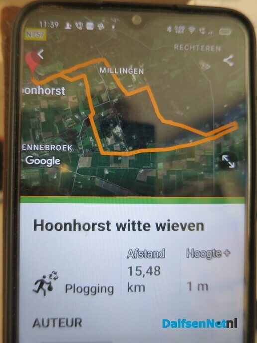 Een kleurige zondagmorgen wandeling, het wordt steeds mooier - Foto: Wim