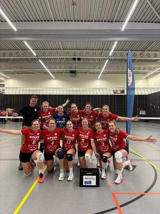 Flash Dames 1 loopt achter de feiten aan in Zwolle - Foto: Ingezonden foto