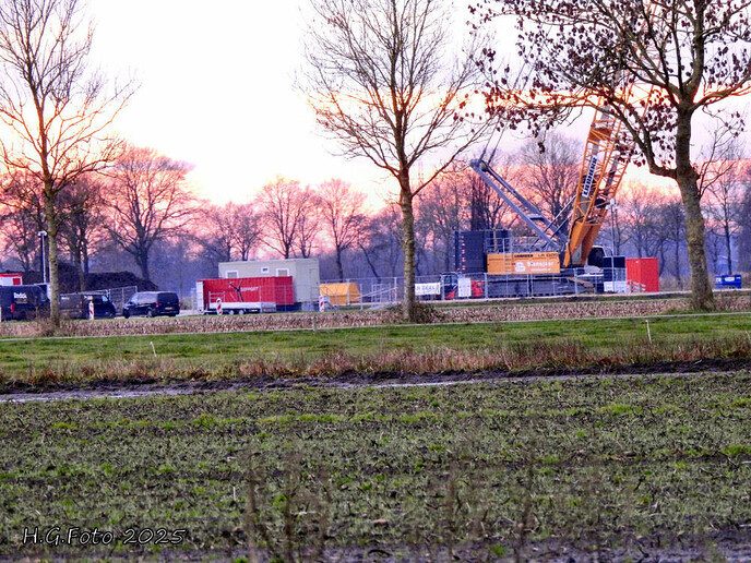Kijkje bij de windturbine in Nieuwleusen.