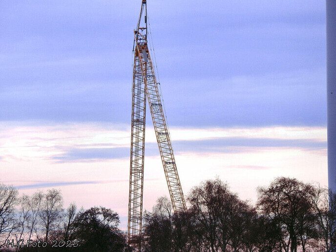 Kijkje bij de windturbine in Nieuwleusen.