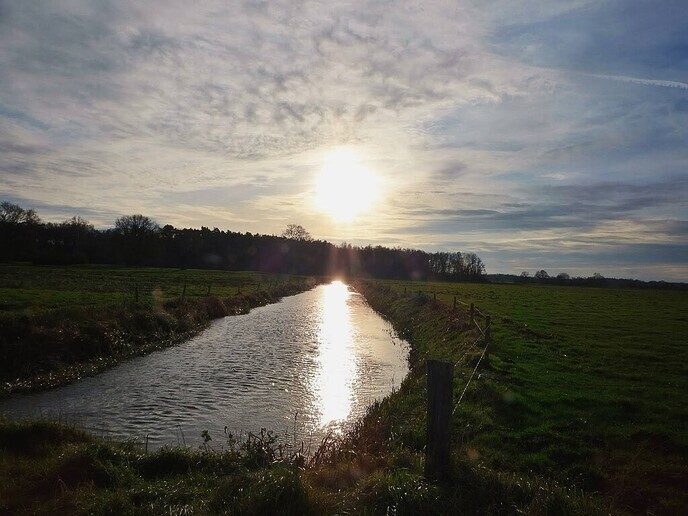 Met dit weer fietsen: lekker fris um de kop - Foto: Femmie Smink