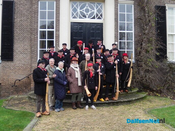 De Dalfser midwinterhoornblazers waren weer actief - Foto: Willy