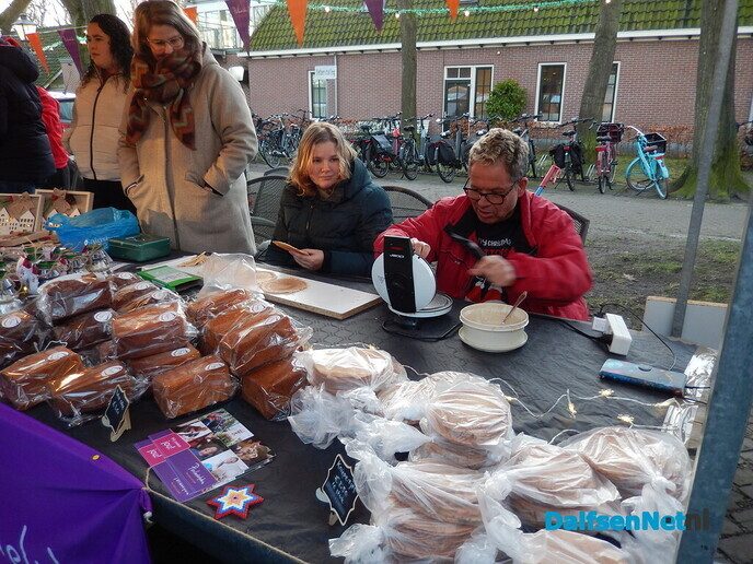 Zeer sfeervolle kerstmarkt in Nieuwleusen (serie foto’s) - Foto: Willy