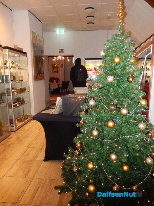 Zeer sfeervolle kerstmarkt in Nieuwleusen (serie foto’s) - Foto: Willy