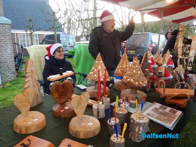 Zeer sfeervolle kerstmarkt in Nieuwleusen (serie foto’s) - Foto: Willy