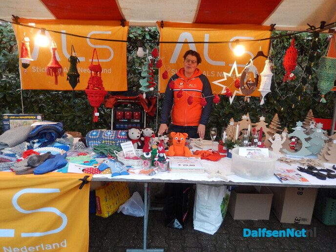 Zeer sfeervolle kerstmarkt in Nieuwleusen (serie foto’s) - Foto: Willy