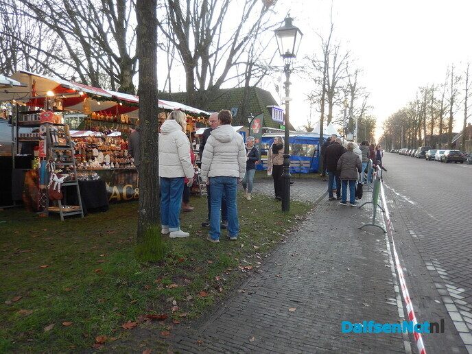 Zeer sfeervolle kerstmarkt in Nieuwleusen (serie foto’s) - Foto: Willy
