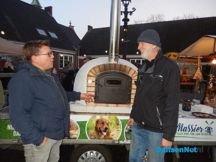 Zeer sfeervolle kerstmarkt in Nieuwleusen (serie foto’s) - Foto: Willy