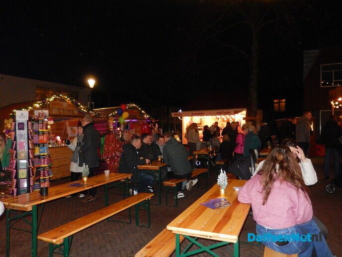 In Heino heet het Weinachtsmarkt - Foto: Willy