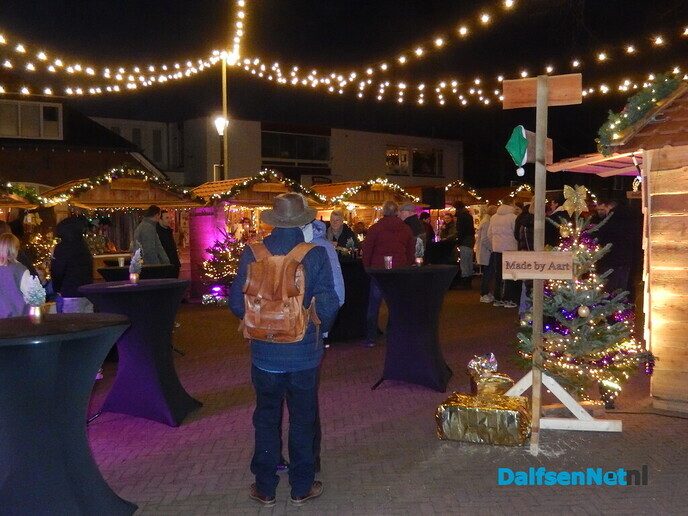 In Heino heet het Weinachtsmarkt - Foto: Willy