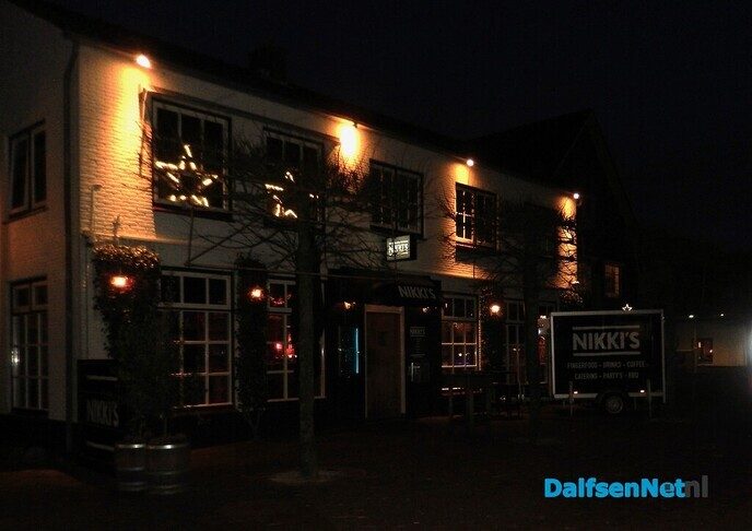 Centrum van Dalfsen helemaal in winterse sfeer - Foto: Willy