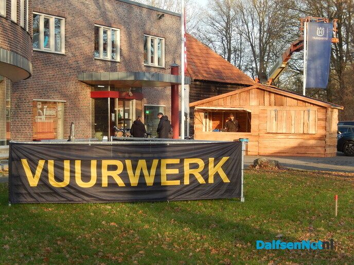 Het gaat goed met de vuurwerkhandel - Foto: Willy