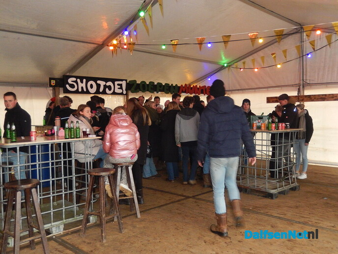 Carbid schieten, het was wel een beetje zoeken - Foto: Willy