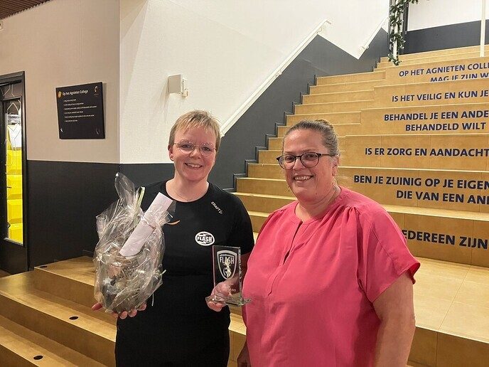 Erelid volleybal vereniging Flash Nieuwleusen - Foto: Ingezonden foto