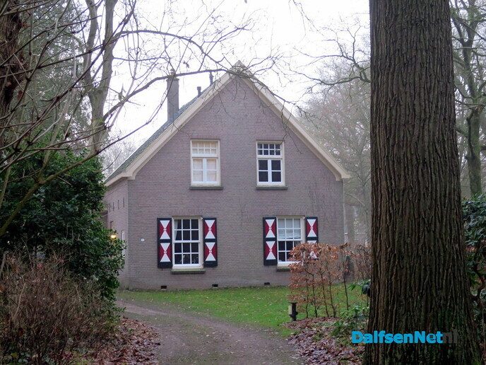 Even een korte wandeling over de Mataram - Foto: Wim