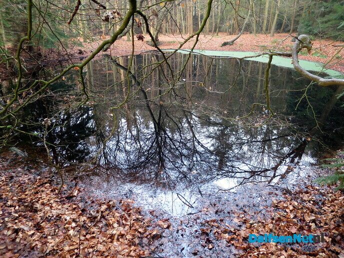 Even een korte wandeling over de Mataram - Foto: Wim