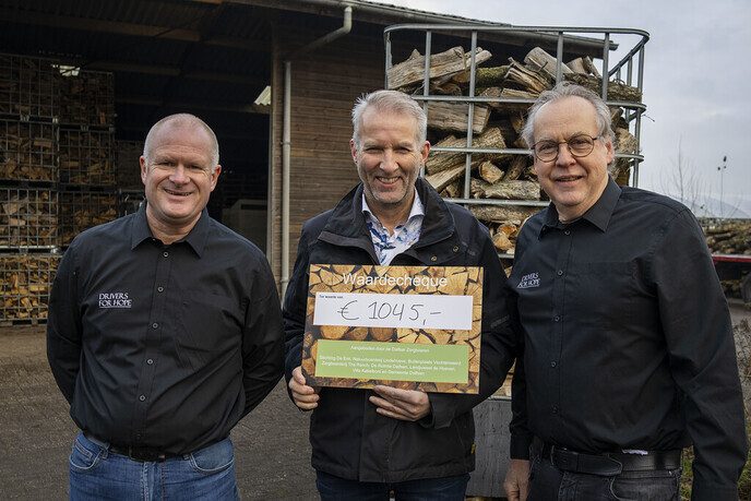 Opbrengst snoeihout voor twee goede doelen - Foto: Gemeente Dalfsen