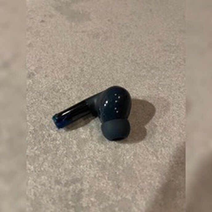 Gevonden AirPods (linker oortje) - Foto: Ingezonden foto