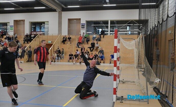 Bukkum viert 50-jarig bestaan met voetbal, bier, podcast en grootse reünie - Foto: Johan Bokma