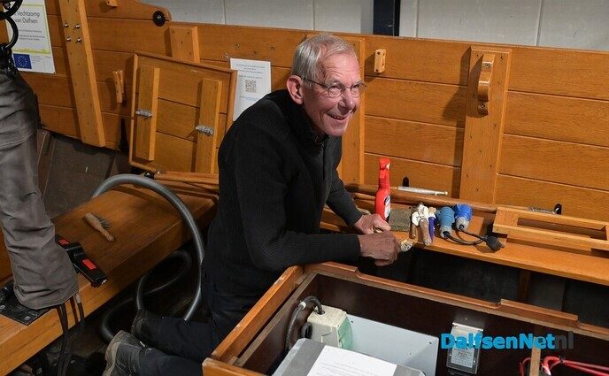 Groot onderhoud aan Vechtzomp - Foto: Johan Bokma