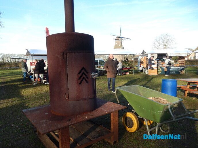 Oergezellige markt weer in Vilsteren - Foto: Willy