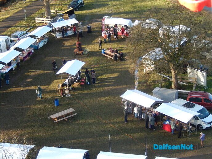 Oergezellige markt weer in Vilsteren - Foto: Willy