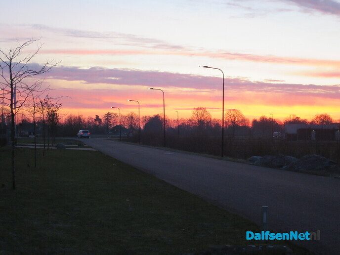 Vanmorgen mooie opkomende zon in Lemelerveld - Foto: Wim