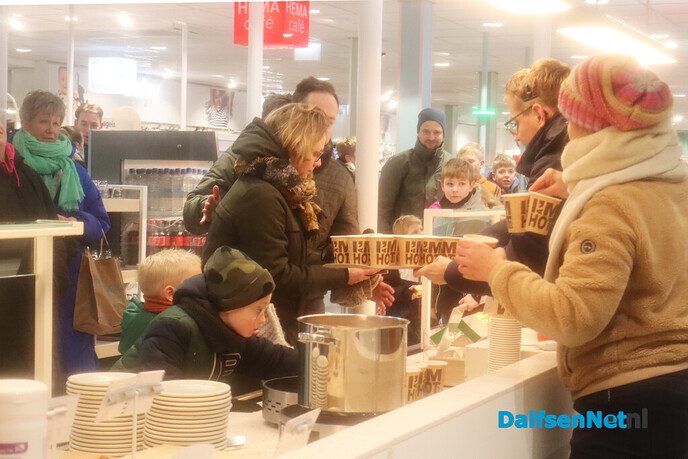 Burgemeester Dalfsen onder vuur (sneeuw)! - Foto: Art de Ruiter
