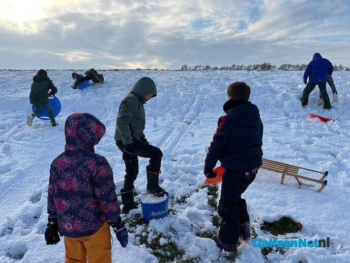 Sneeuwpret op CBS Sjaloom - Foto: Ingezonden foto