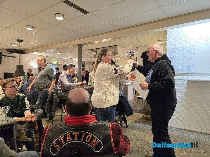 Burgemeester bezoekt finaleavond bedrijfsschieten - Foto: Ingezonden foto