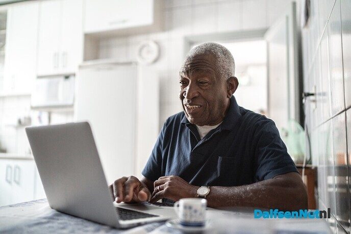 Aan de slag met laptop, tablet of mobiele telefoon - Foto: Ingezonden foto
