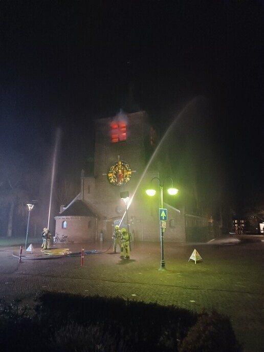 RK Kerk in Dalfsen in brand? - Foto: Ingezonden foto