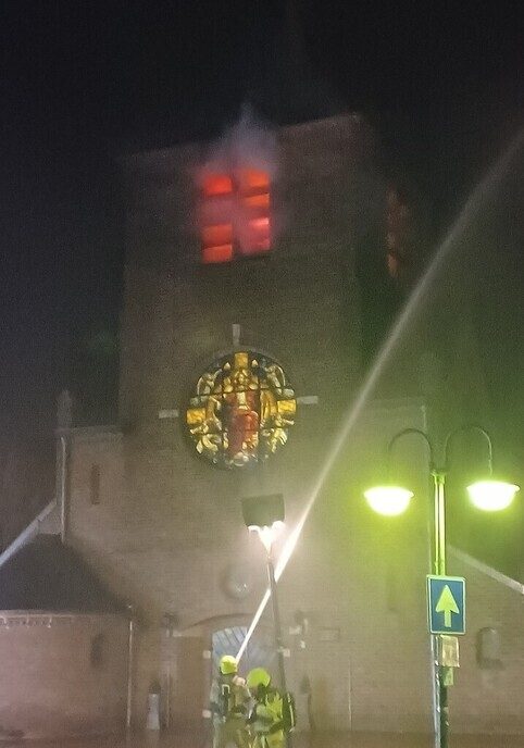 RK Kerk in Dalfsen in brand? - Foto: Ingezonden foto