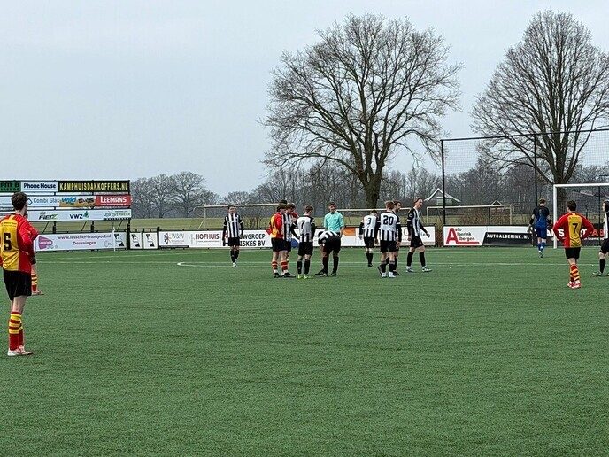 Dalfsen vergeet te scoren, de Tukkers niet - Foto: Ingezonden foto