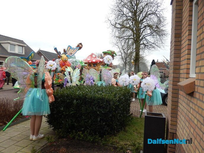 Fantastische carnavalswagens en de sfeer was zeker niet minder - Foto: Willy