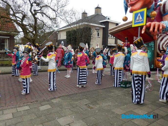 Fantastische carnavalswagens en de sfeer was zeker niet minder - Foto: Willy