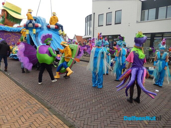 Fantastische carnavalswagens en de sfeer was zeker niet minder - Foto: Willy