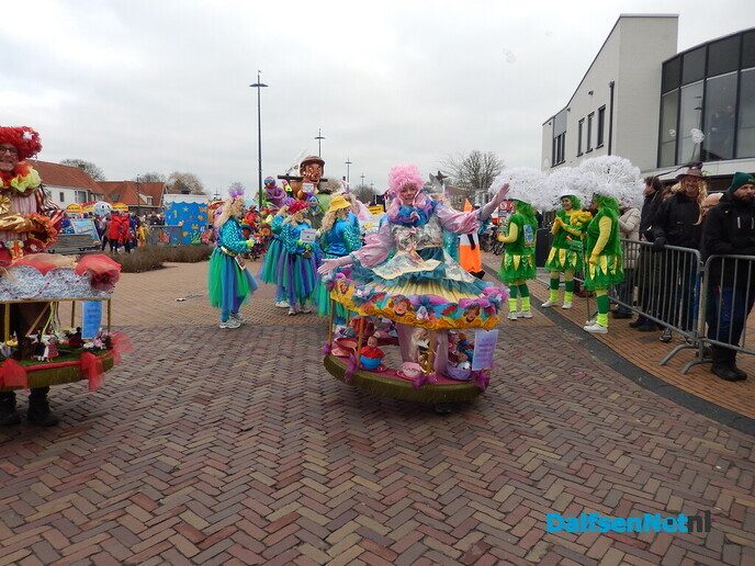 Fantastische carnavalswagens en de sfeer was zeker niet minder - Foto: Willy
