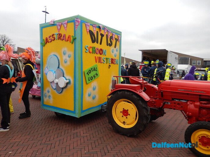 Fantastische carnavalswagens en de sfeer was zeker niet minder - Foto: Willy