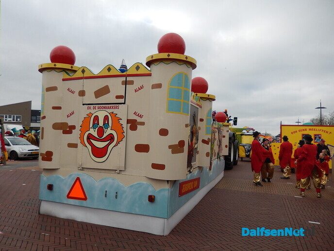 Fantastische carnavalswagens en de sfeer was zeker niet minder - Foto: Willy