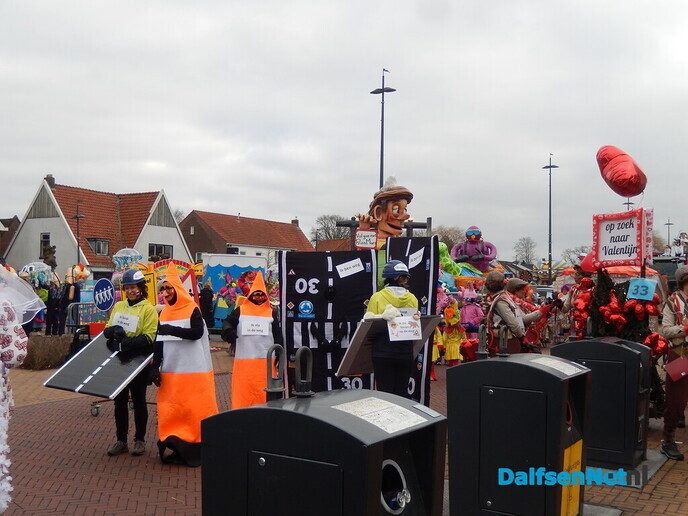 Fantastische carnavalswagens en de sfeer was zeker niet minder - Foto: Willy