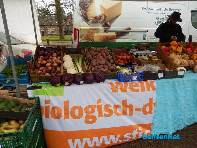 Super gezellige boerenmarkt Vilsteren - Foto: Willy