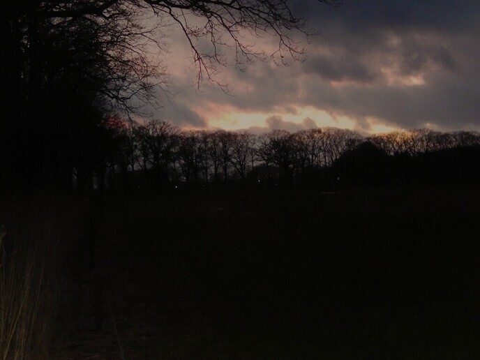 Zo zag de lucht er gisteren uit - Foto: Ingezonden foto
