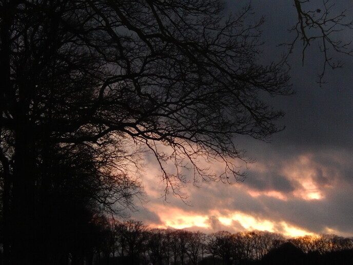 Zo zag de lucht er gisteren uit - Foto: Ingezonden foto
