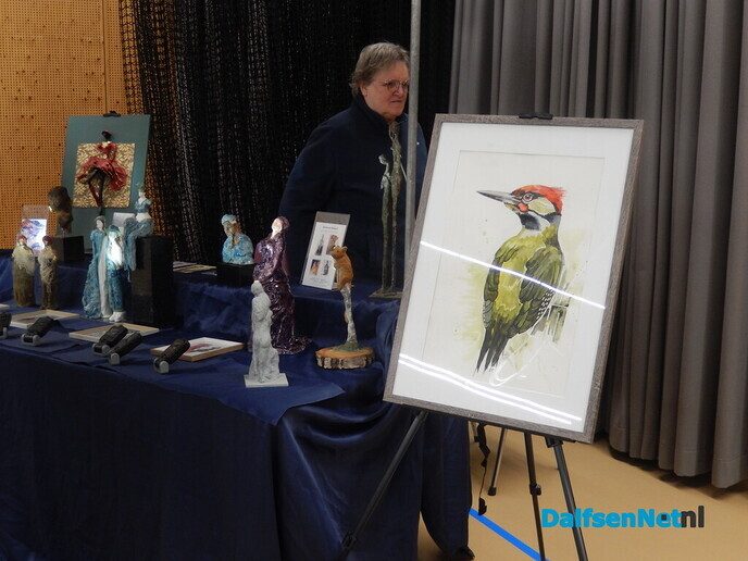 Gezellige kunstmarkt in Trefkoele+ trekt veel publiek - Foto: Willy