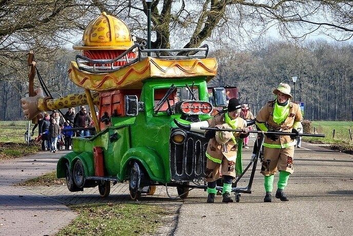 Carnavalsoptocht Vilsteren deel 2 - Foto: Femmie Smink