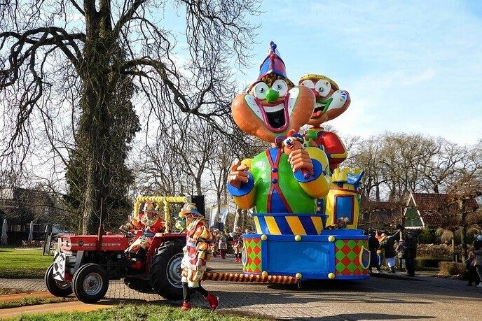 Carnavalsoptocht Vilsteren deel 2 - Foto: Femmie Smink