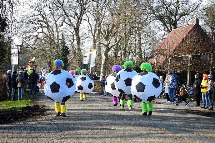 Carnavalsoptocht Vilsteren deel 2 - Foto: Femmie Smink